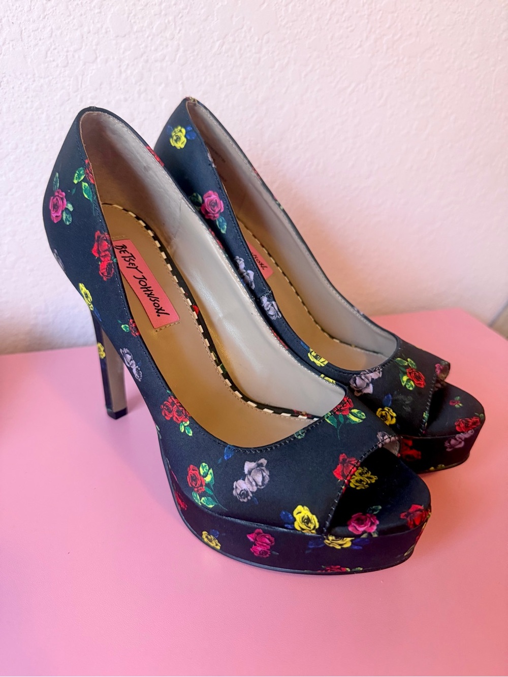Betsey Johnson Kenedy Vintage Pin-up Open Toe Platform Heels